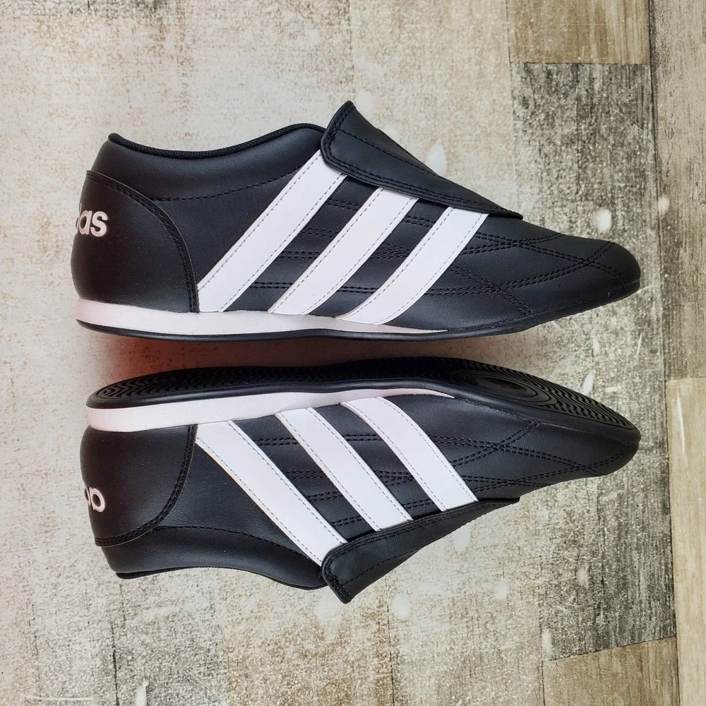 Adidas Tekwen Womens Shoes Sz 7 Black White Round Toe Casual Slip On Sneakers